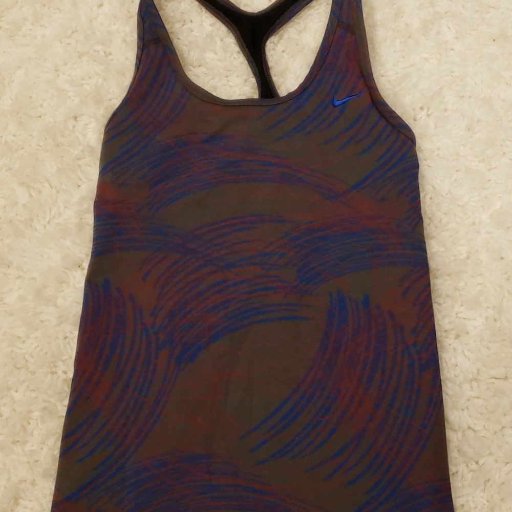 Nike work out top